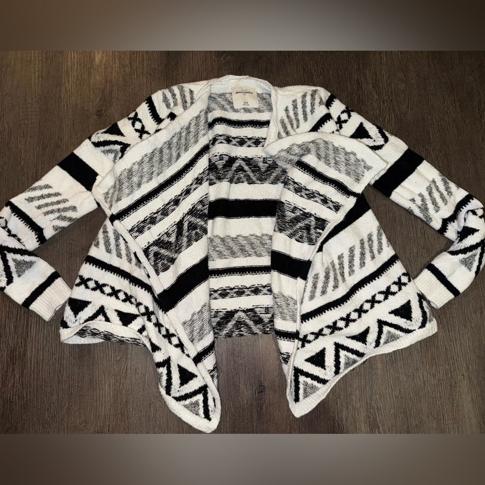 Abercrombie kids cardigan size15-16